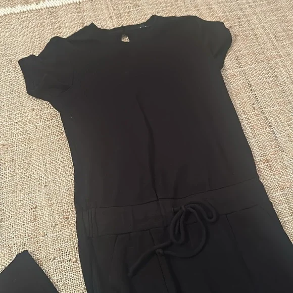 Monrow Black Short Sleeve Drawstring Waist Jumpsuit Small - Picture 2 of 5